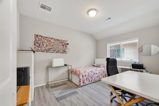 2739 Meadow View Lane, Conroe, TX 77385