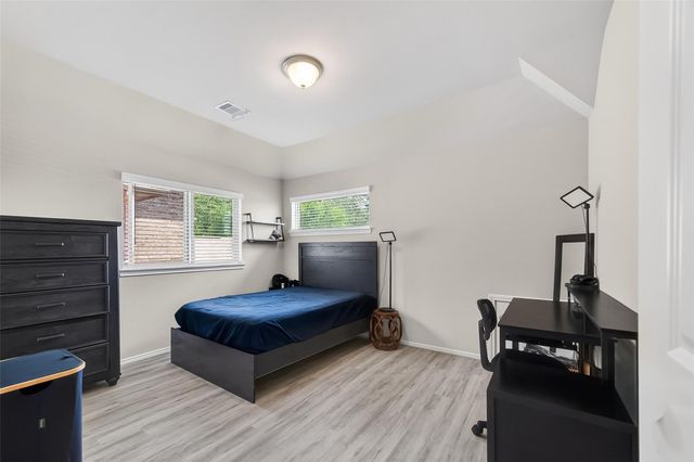 2739 Meadow View Lane, Conroe, TX 77385