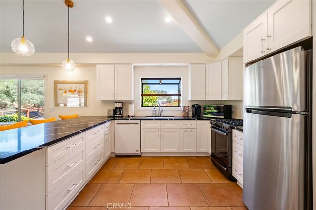 204 18th St, Paso Robles, CA 93446