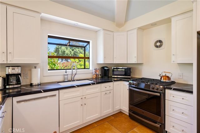 204 18th St, Paso Robles, CA 93446