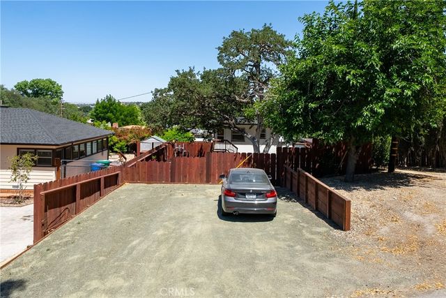 204 18th St, Paso Robles, CA 93446