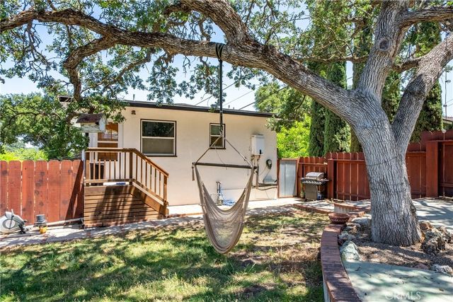 204 18th St, Paso Robles, CA 93446