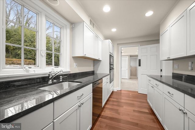 6801 NEWBOLD DR, Bethesda, MD 20817