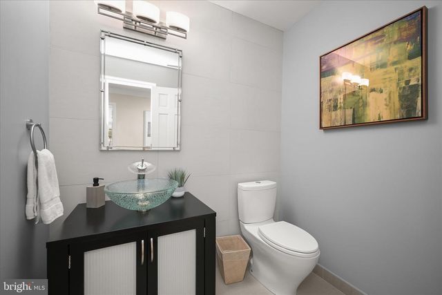 6801 NEWBOLD DR, Bethesda, MD 20817