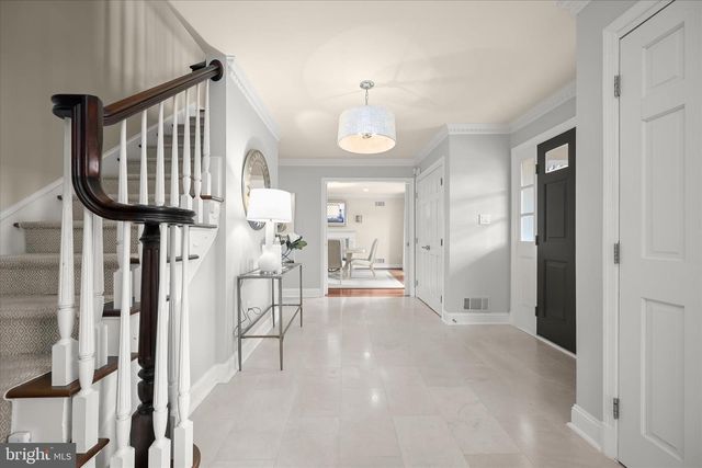 6801 NEWBOLD DR, Bethesda, MD 20817