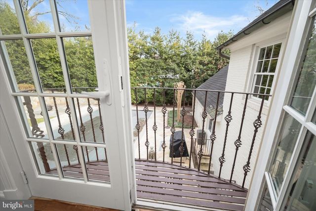 6801 NEWBOLD DR, Bethesda, MD 20817