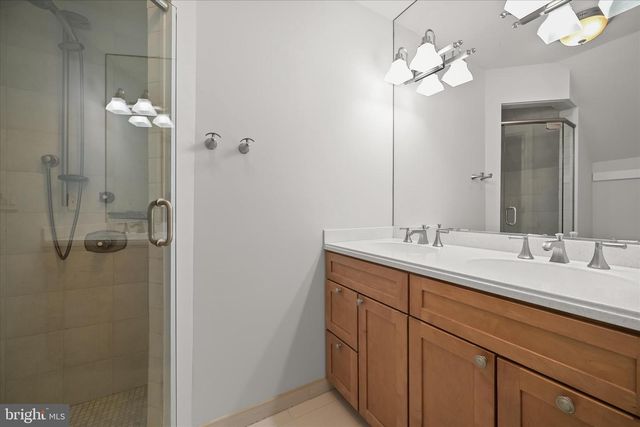 6801 NEWBOLD DR, Bethesda, MD 20817