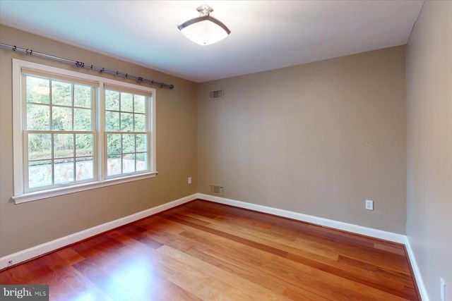 6801 NEWBOLD DR, Bethesda, MD 20817