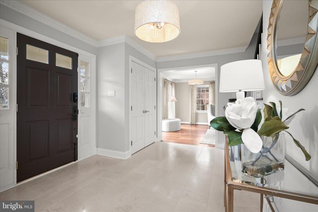 6801 NEWBOLD DR, Bethesda, MD 20817