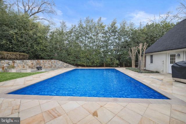 6801 NEWBOLD DR, Bethesda, MD 20817