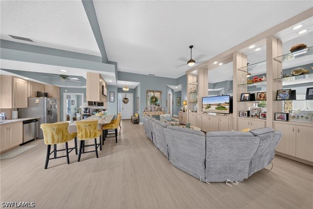 3204 Benicia CT, Naples, FL 34109