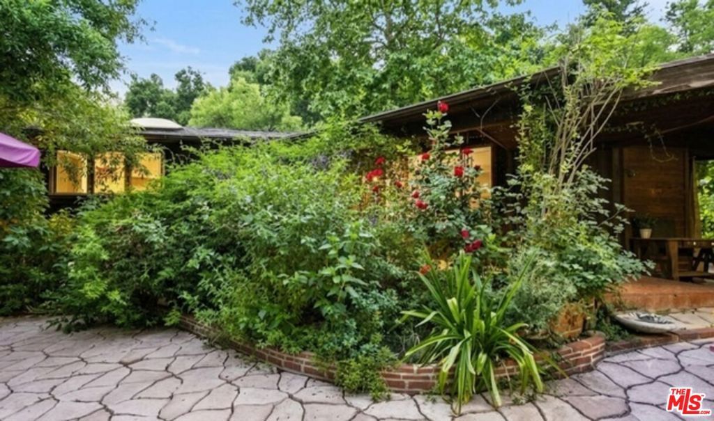 2427 Liberty Lane, Topanga, CA 90290 — exterior
