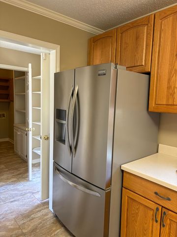 3490 SUMMERDALE DR, Bartlett, TN 38133