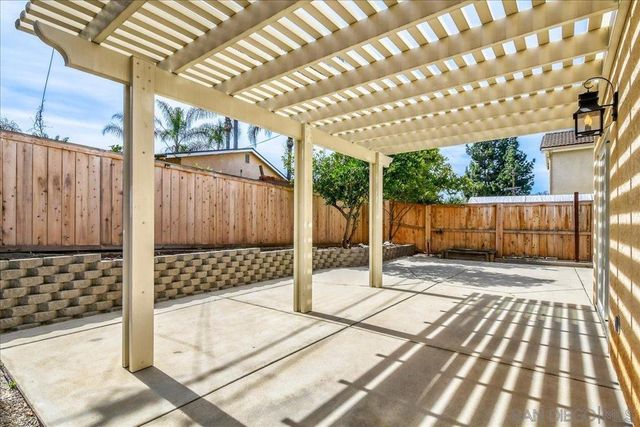 1974 Olivia Gln, Escondido, CA 92025