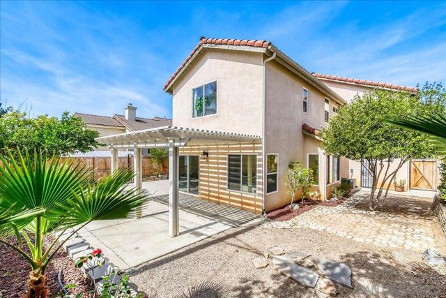 1974 Olivia Gln, Escondido, CA 92025