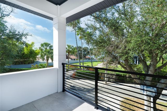 2414 BAYSHORE ROAD, Nokomis, FL 34275