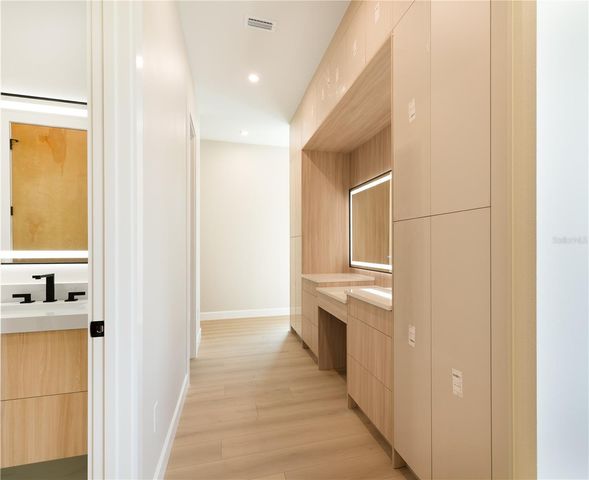 2414 BAYSHORE ROAD, Nokomis, FL 34275