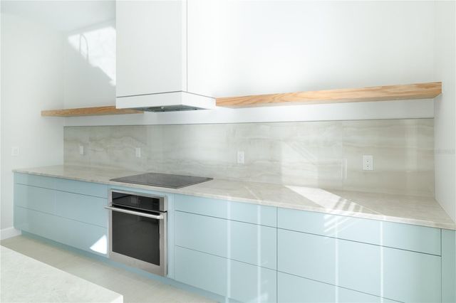 2414 BAYSHORE ROAD, Nokomis, FL 34275