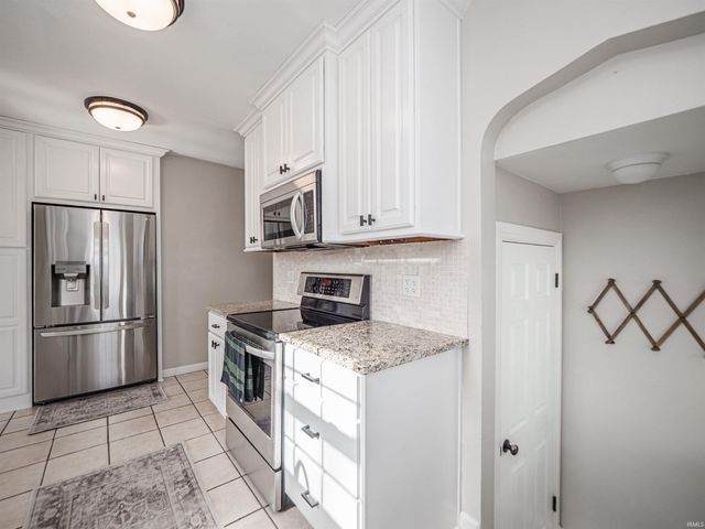 2707 E Chandler Avenue, Evansville, IN 47714