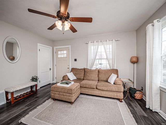 2707 E Chandler Avenue, Evansville, IN 47714