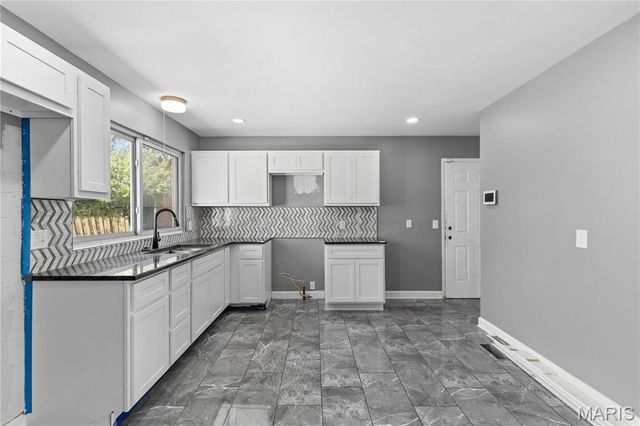 2878 Castleford Drive, Florissant, MO 63033
