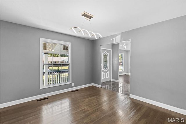 2878 Castleford Drive, Florissant, MO 63033