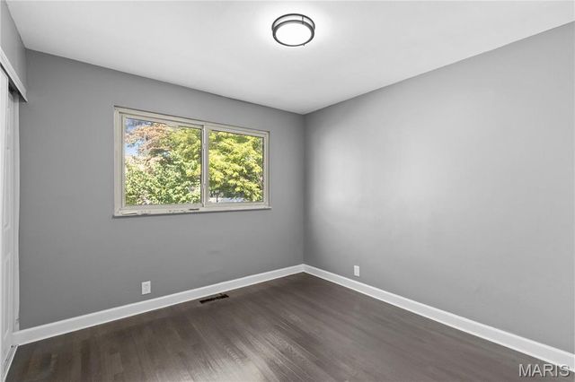 2878 Castleford Drive, Florissant, MO 63033