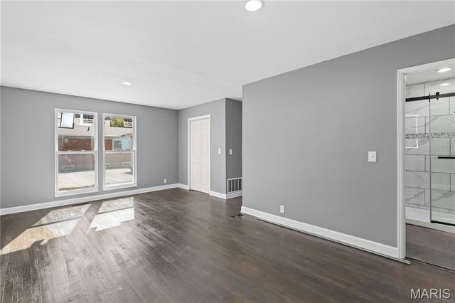 2878 Castleford Drive, Florissant, MO 63033
