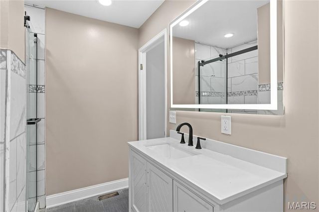 2878 Castleford Drive, Florissant, MO 63033