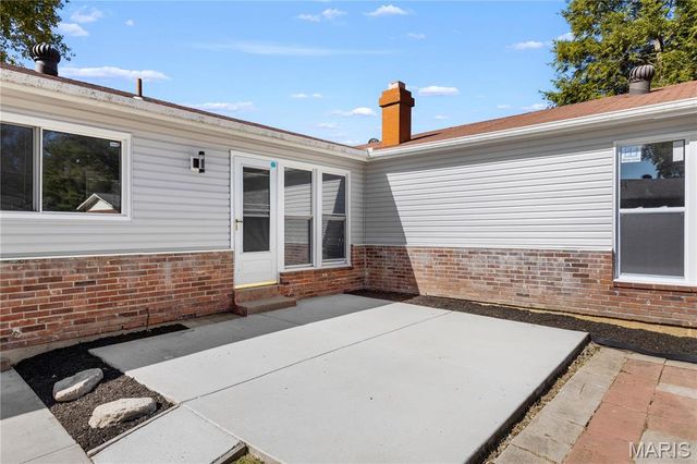 2878 Castleford Drive, Florissant, MO 63033