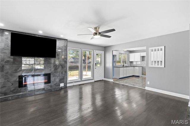 2878 Castleford Drive, Florissant, MO 63033