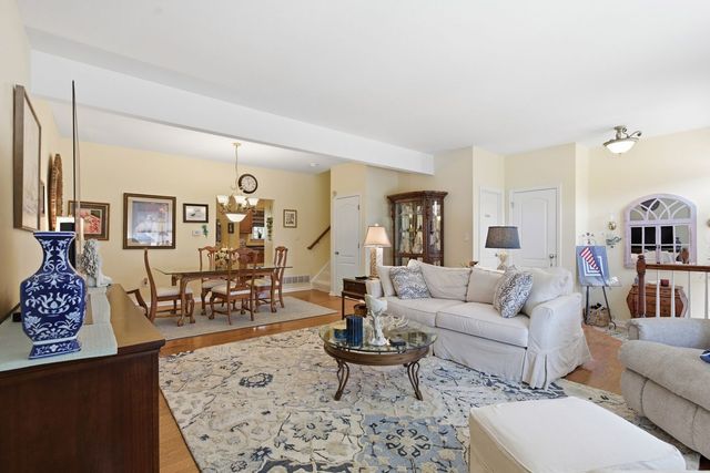 102 Lenox Drive, Imperial, PA 15126