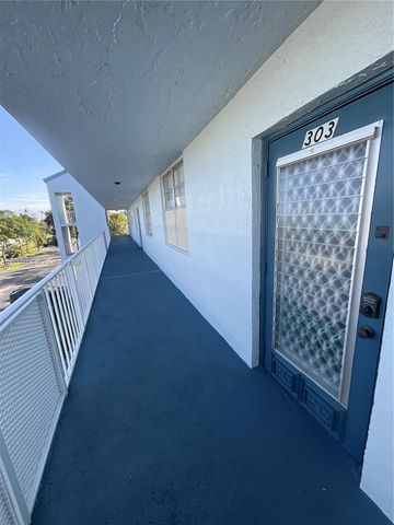 7690 NW 18th St 303, Margate, FL 33063