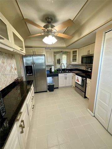 7690 NW 18th St 303, Margate, FL 33063