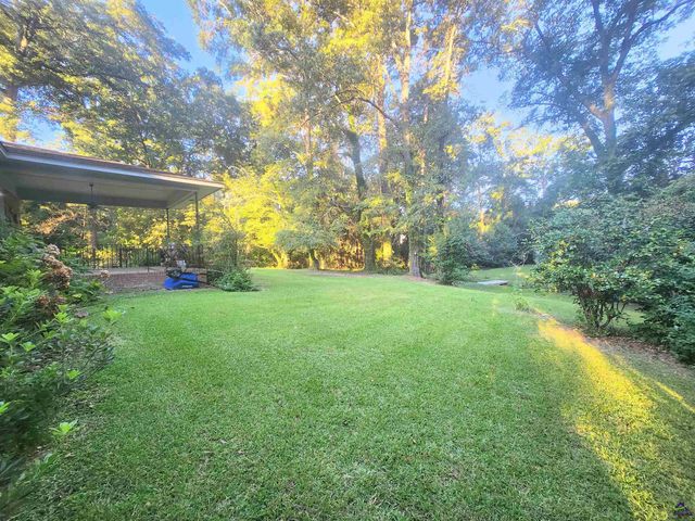 105 Sasser Drive, Bonaire, GA 31005