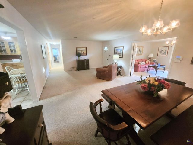 105 Sasser Drive, Bonaire, GA 31005