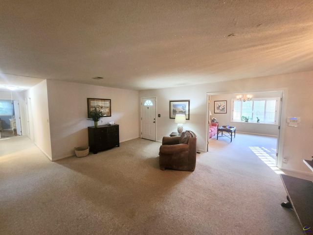 105 Sasser Drive, Bonaire, GA 31005