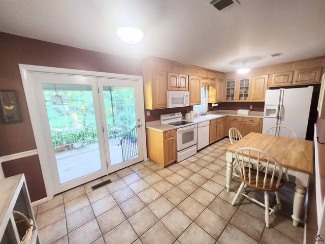 105 Sasser Drive, Bonaire, GA 31005