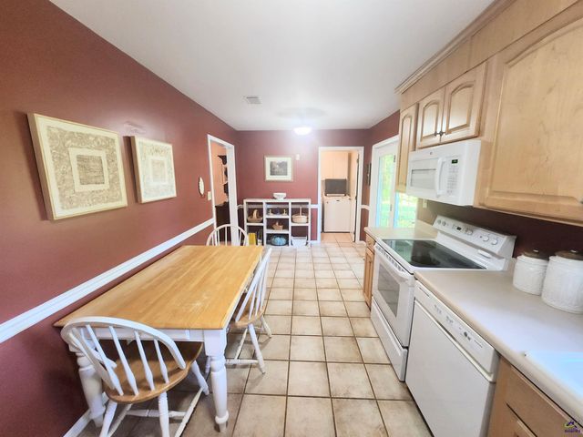 105 Sasser Drive, Bonaire, GA 31005