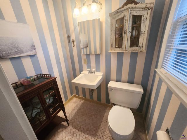 105 Sasser Drive, Bonaire, GA 31005