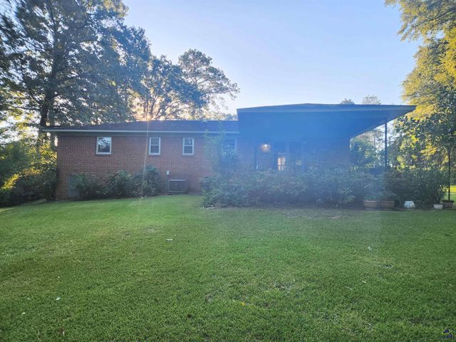 105 Sasser Drive, Bonaire, GA 31005