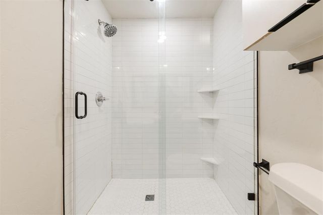 2241 Ashley Drive, The Village, OK 73120