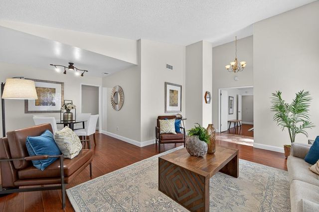 9013 Meadowsweet Way, Elk Grove, CA 95624