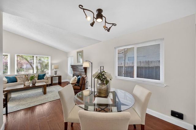 9013 Meadowsweet Way, Elk Grove, CA 95624