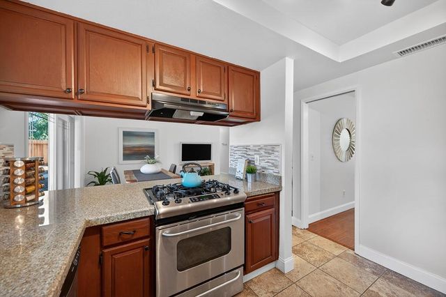 9013 Meadowsweet Way, Elk Grove, CA 95624