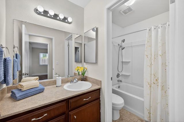 9013 Meadowsweet Way, Elk Grove, CA 95624