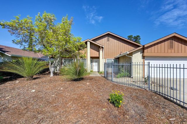 9013 Meadowsweet Way, Elk Grove, CA 95624