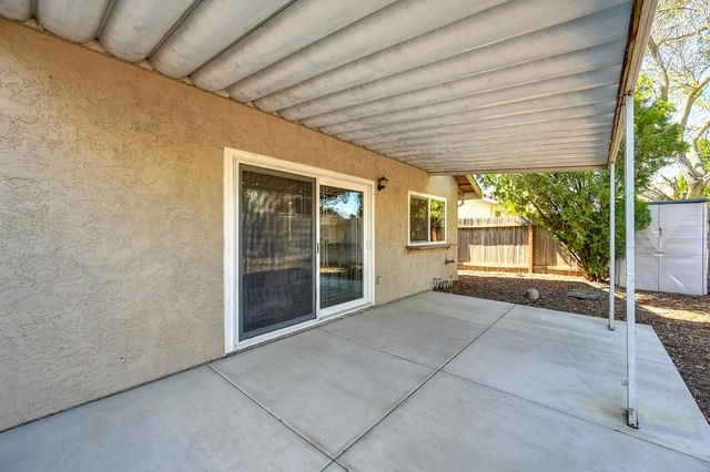 9013 Meadowsweet Way, Elk Grove, CA 95624