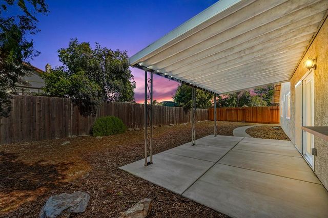 9013 Meadowsweet Way, Elk Grove, CA 95624