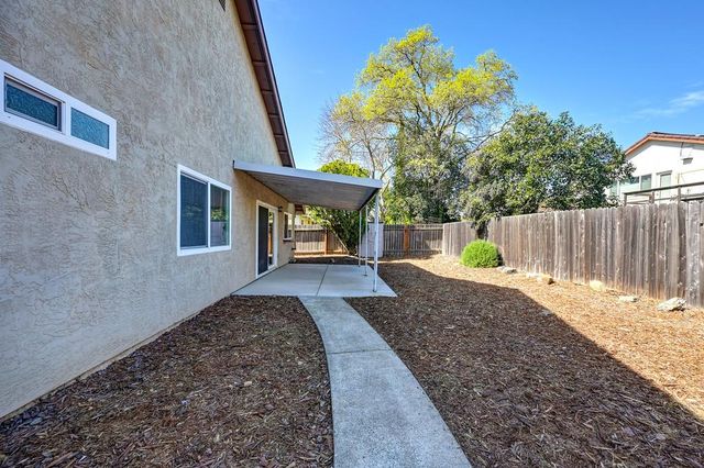 9013 Meadowsweet Way, Elk Grove, CA 95624